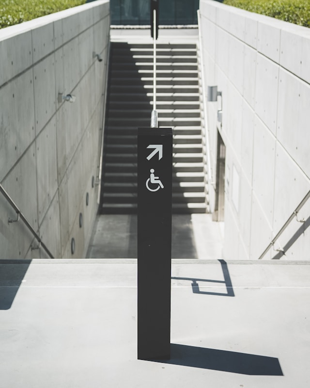 joey-banks-YLIS2_rN938-unsplash